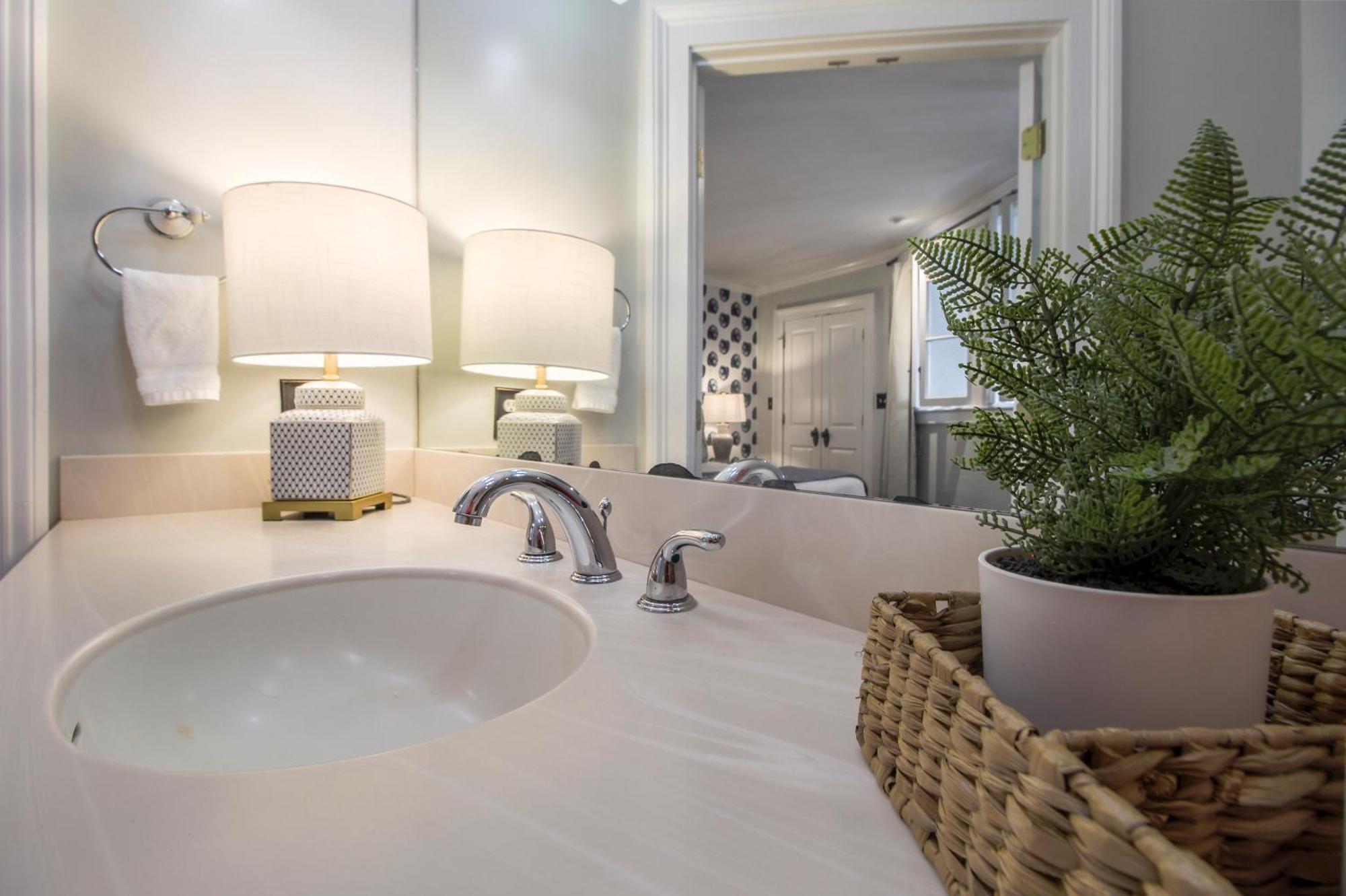 Walk To It All In Downtown, Double King Beds Savannah Luaran gambar